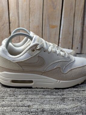 Nike Women's Sneakers in Cream and White